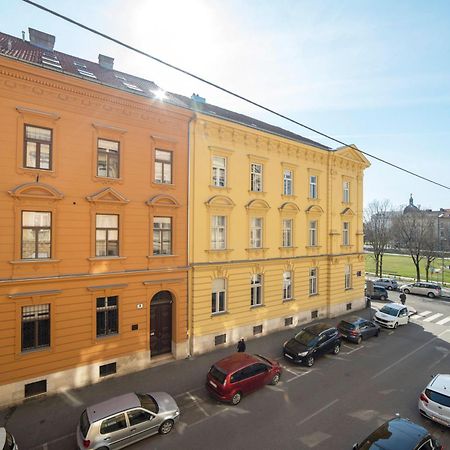 Golden Star Apartment Zagreb Luaran gambar